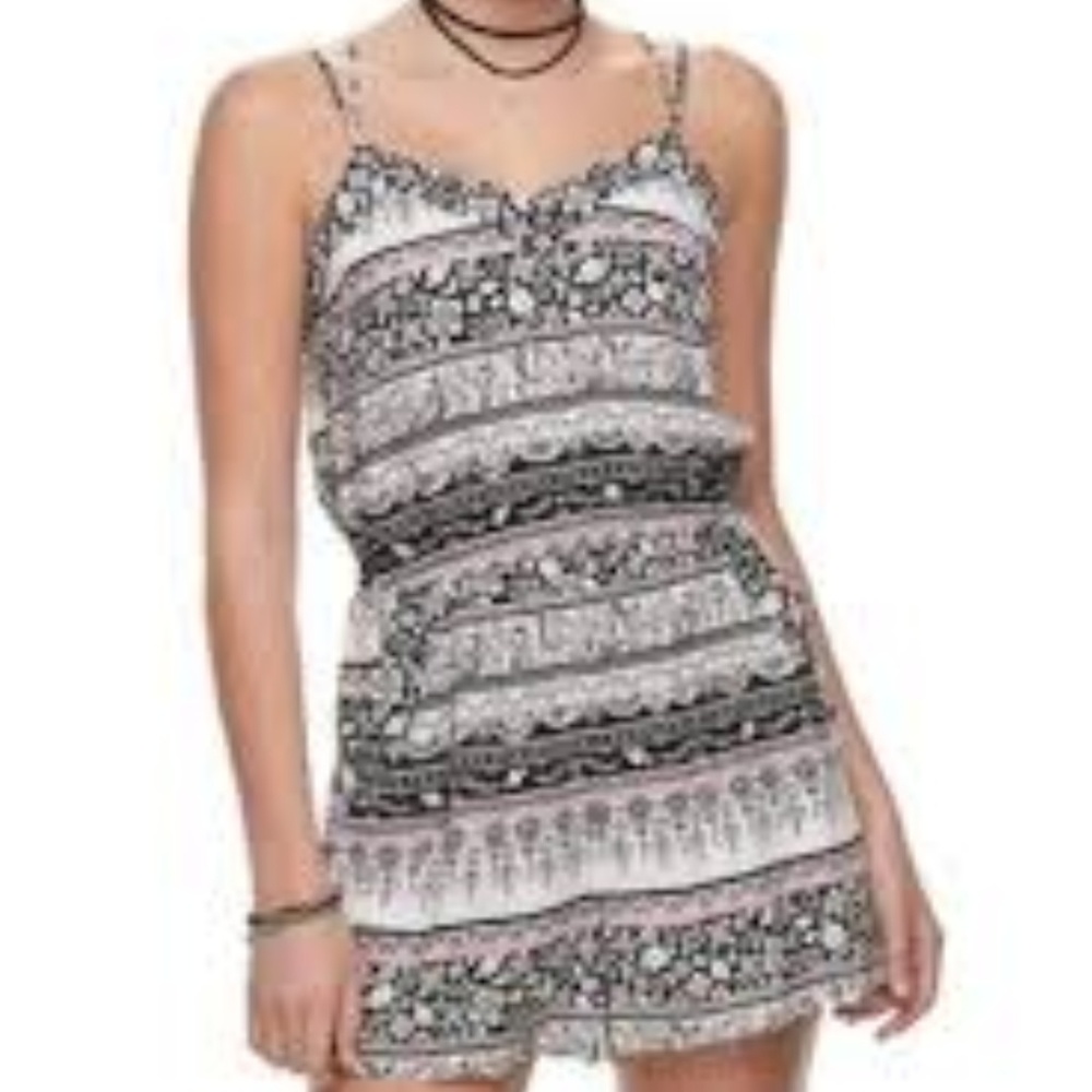 Romper - Picture 4 of 4
